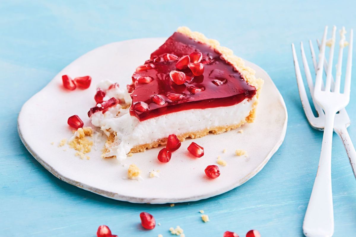 دسر با انار برای شب یلدا