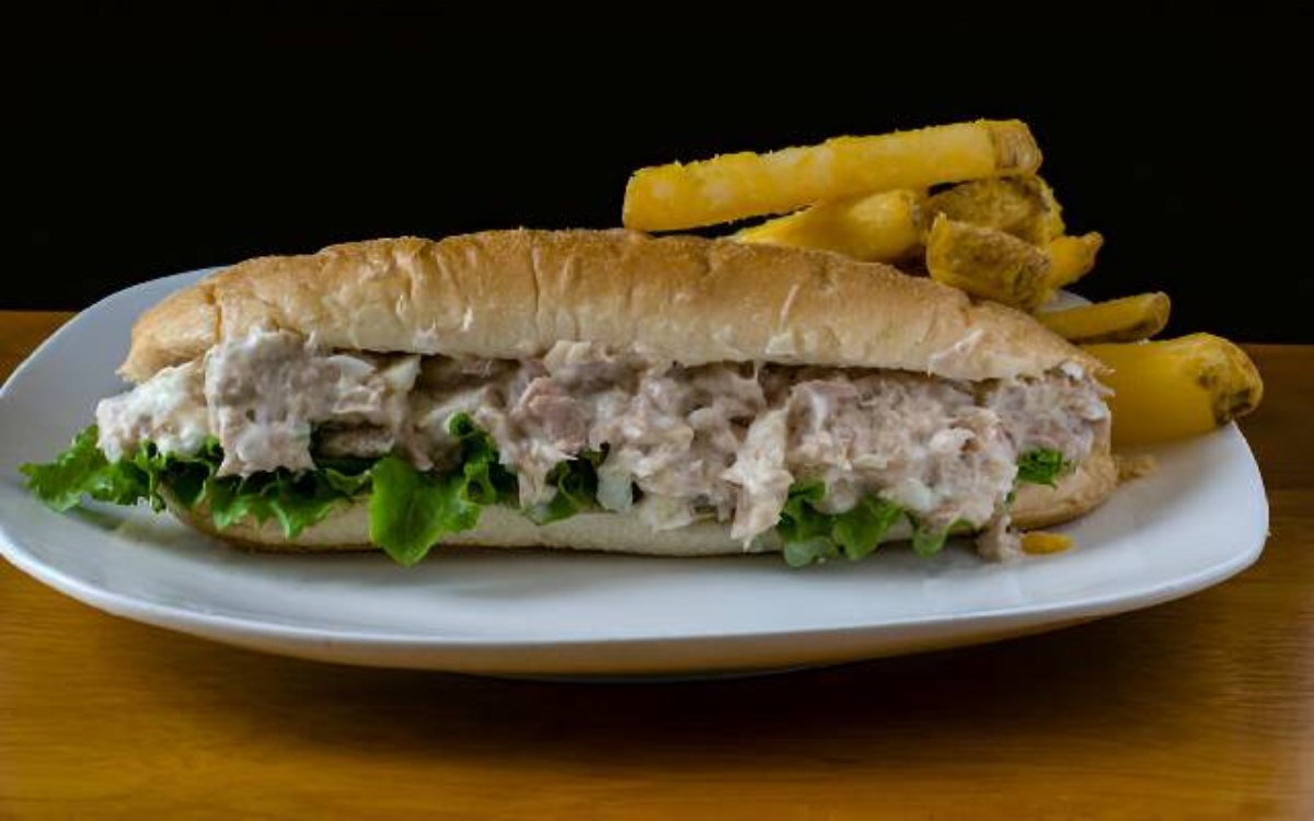 ناهار خوشمزه و سریع-ساندویچ مرغ