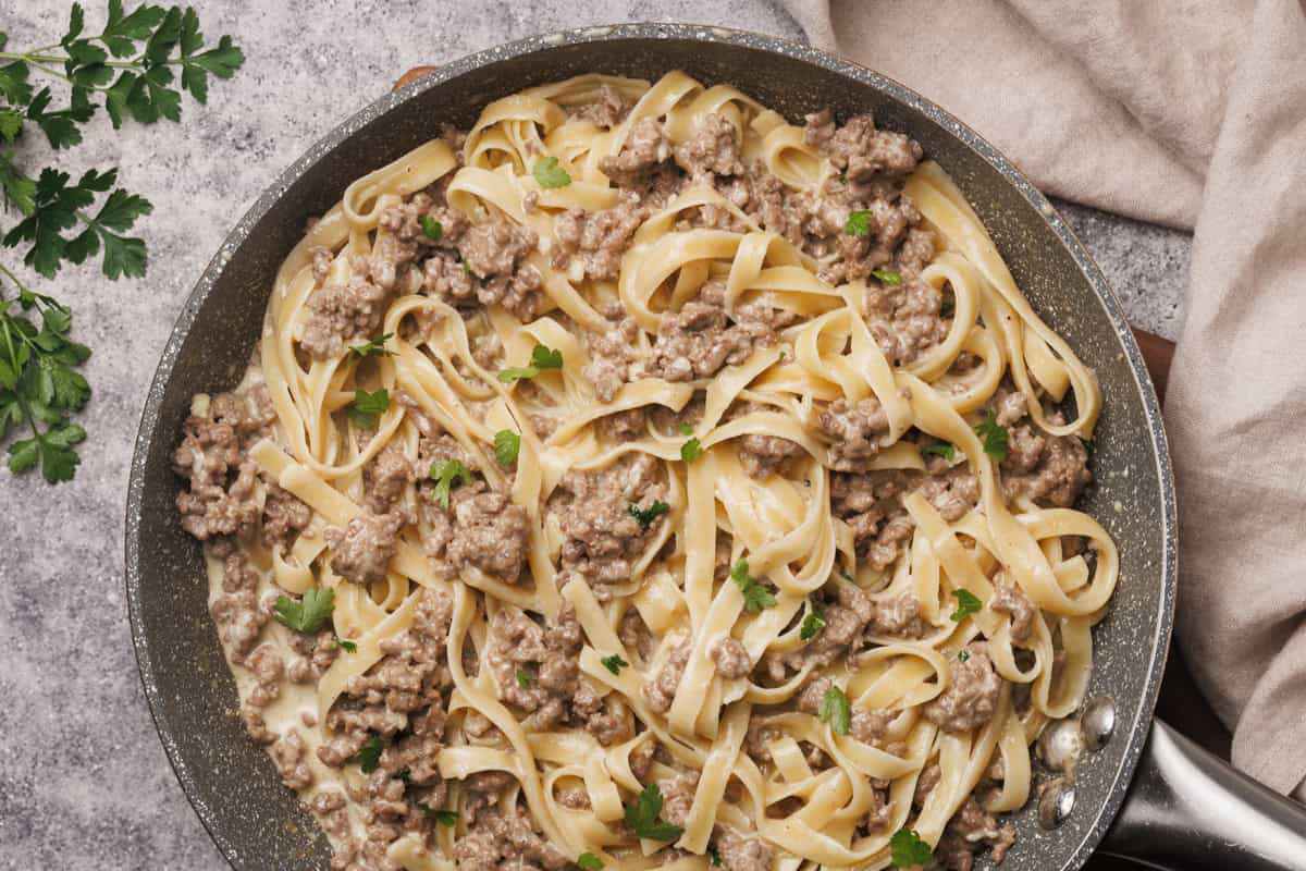 طرز تهیه پاستا با گوشت چرخ کرده